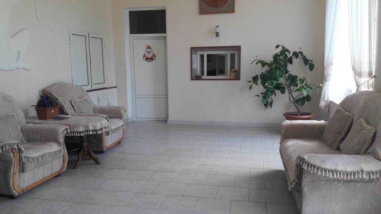 Dina Hotel Sisian Luaran gambar